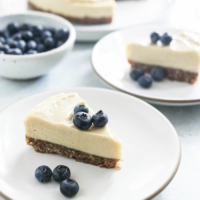 cashew cheesecake with blueberries