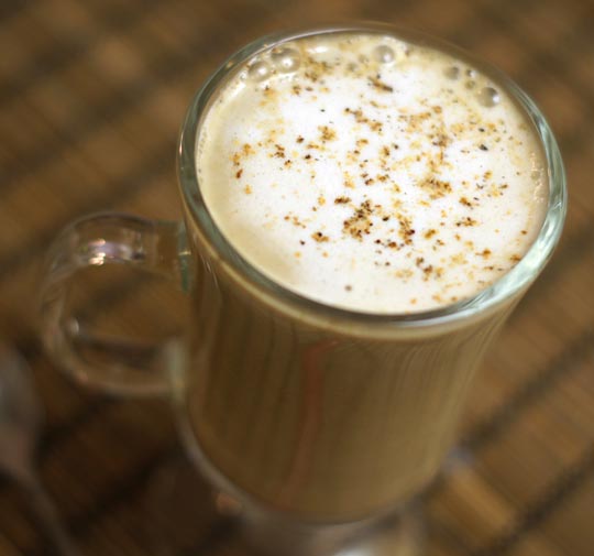Sugar-Free Gingerbread Latte topped with nutmeg