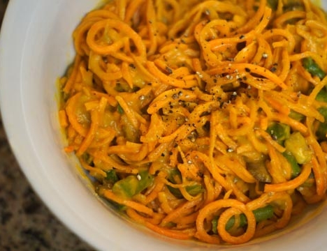 Sweet potato noodles with roasted red pepper sauce