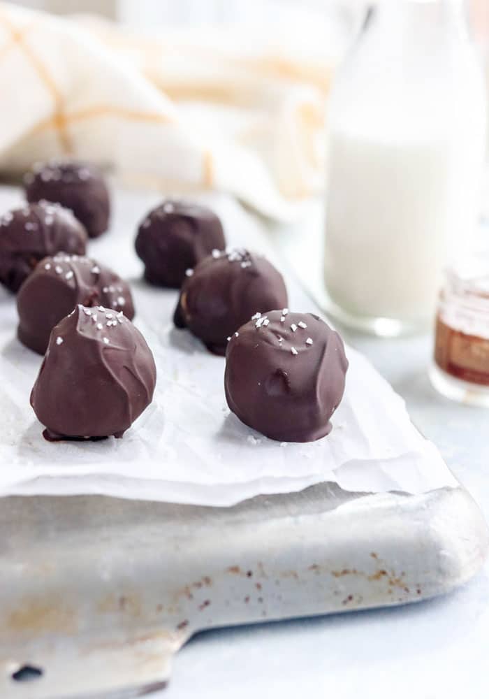 Chocolate Peanut Butter Balls (Date-Sweetened!) - Detoxinista