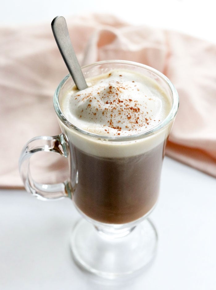almond milk latte with cinnamon