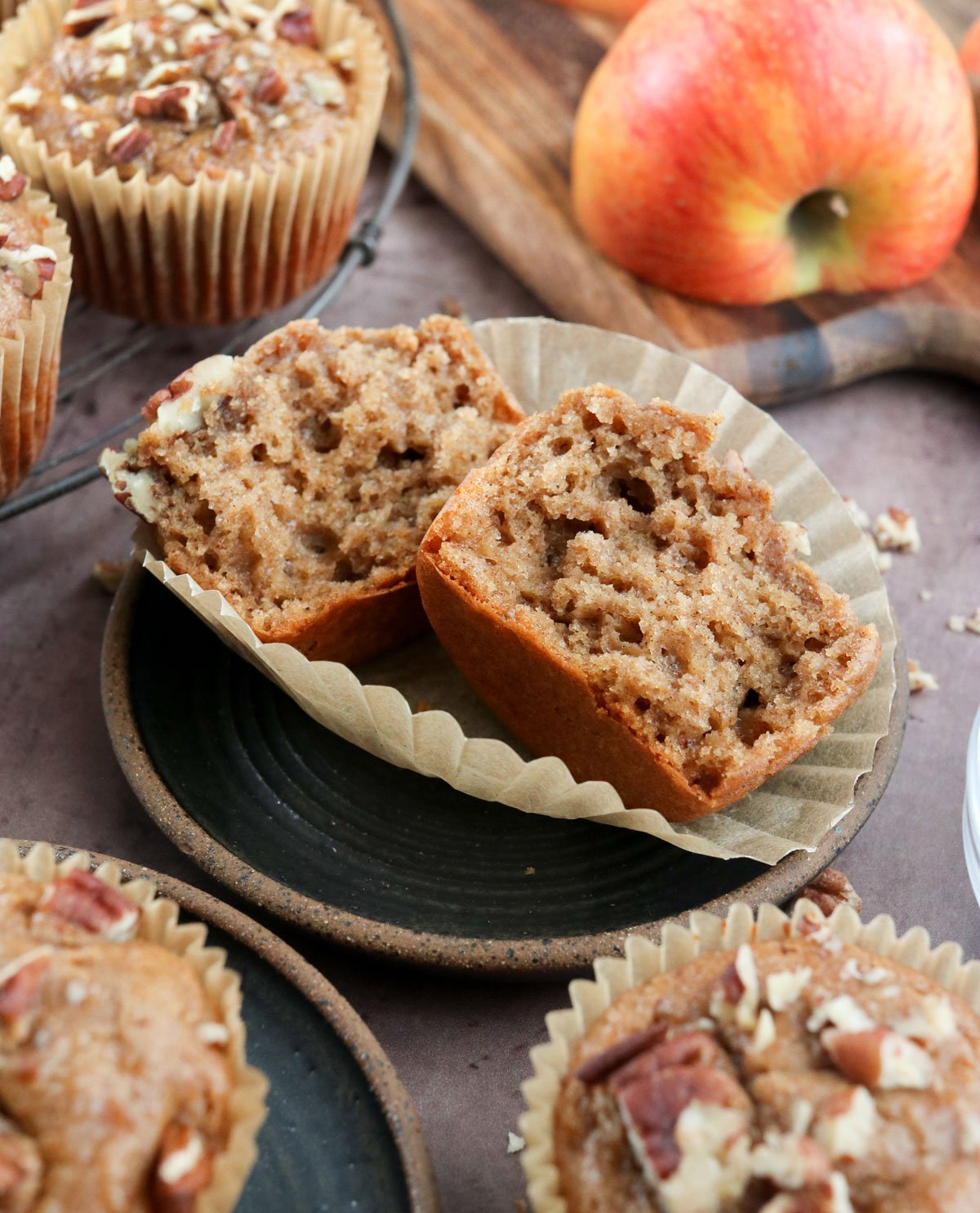 https://detoxinista.com/wp-content/uploads/2012/10/paleo-spice-muffin-open.jpg