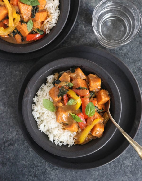 Vegan Coconut Curry (an Easy Weeknight Dinner!) Detoxinista