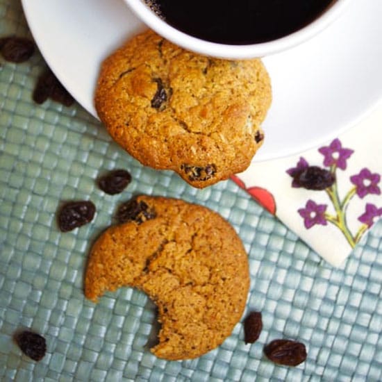 cinnamon raisin cookies