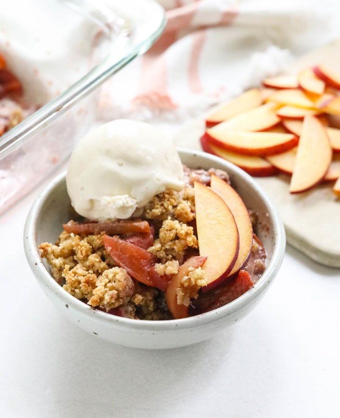 gluten-free peach crisp with ice cream