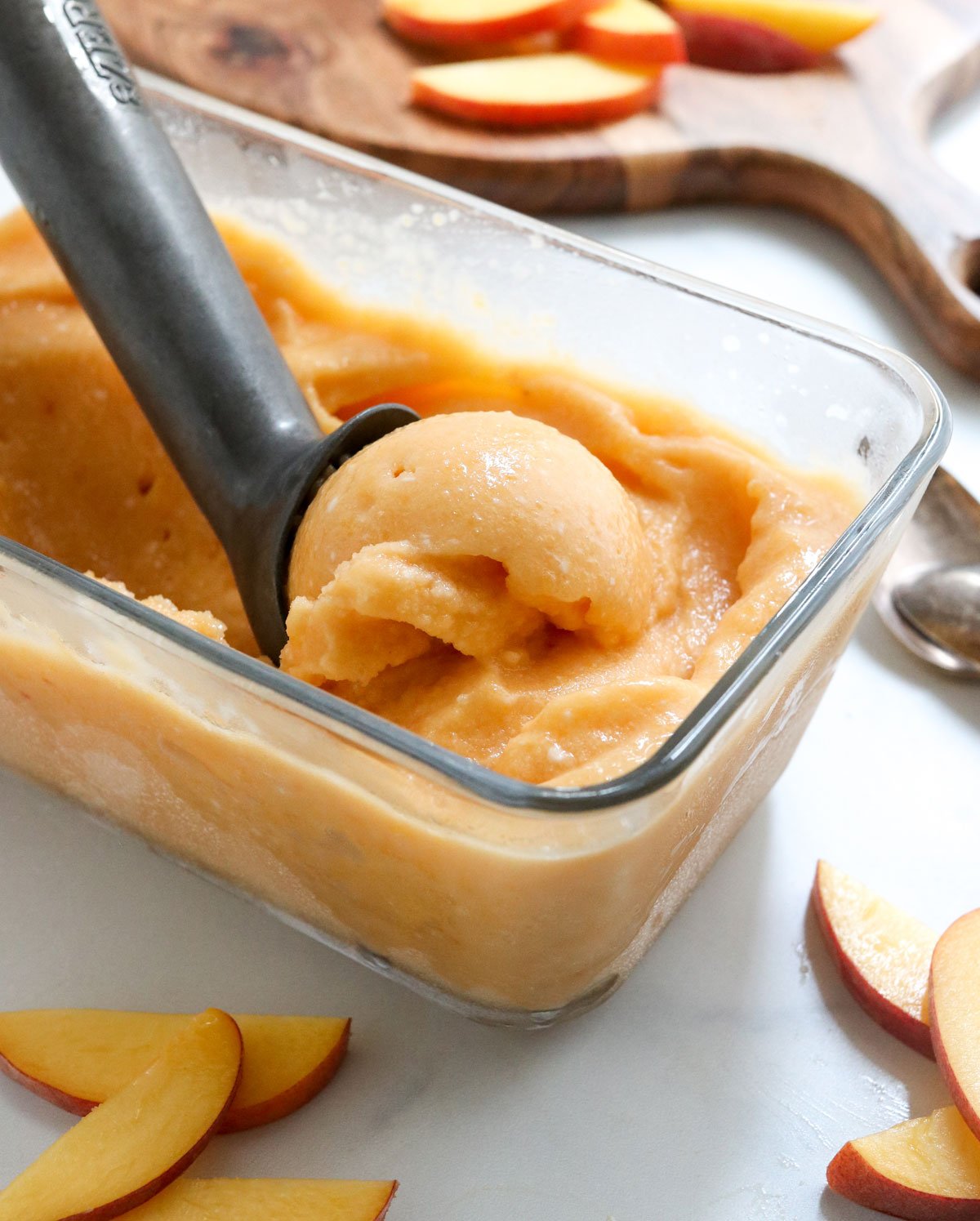 Instant Peach Ice Cream - Detoxinista