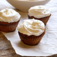 Frosted applesauce cupcakes