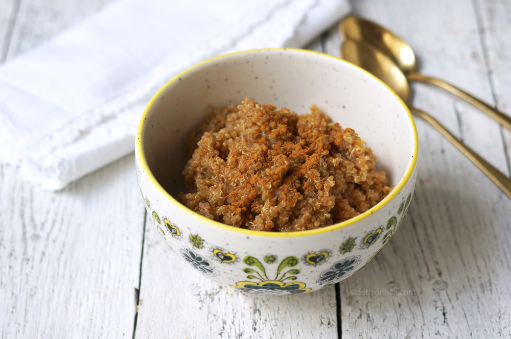 Quinoa Breakfast Porridge | Detoxinista