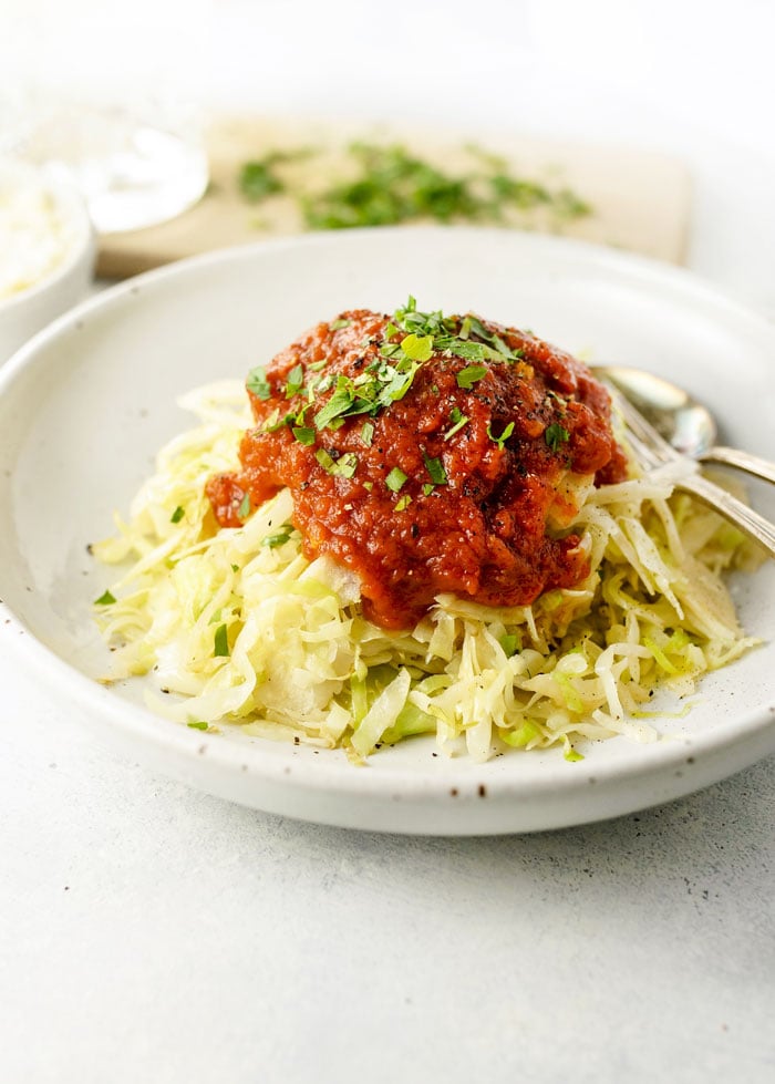 detox spaghetti in a bowl with marinara on top