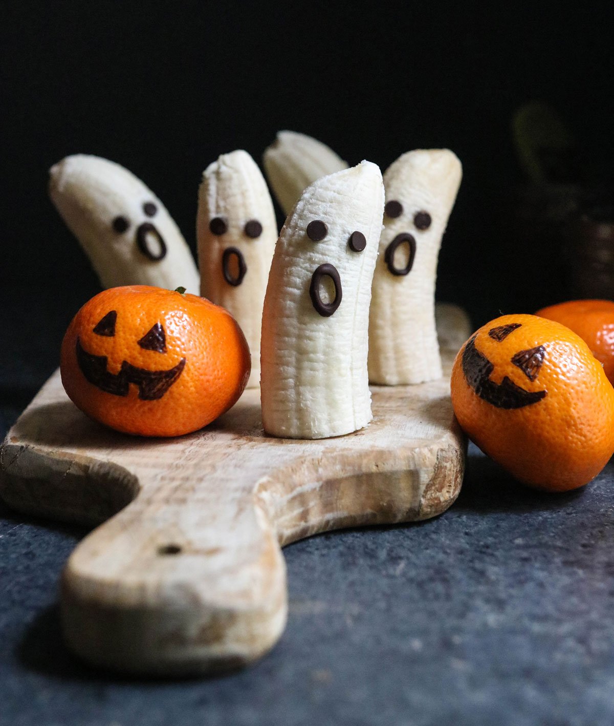 Ghostly bananas and Jack-O-Lantern Clementines: Healthy treats for the  kids' school H…