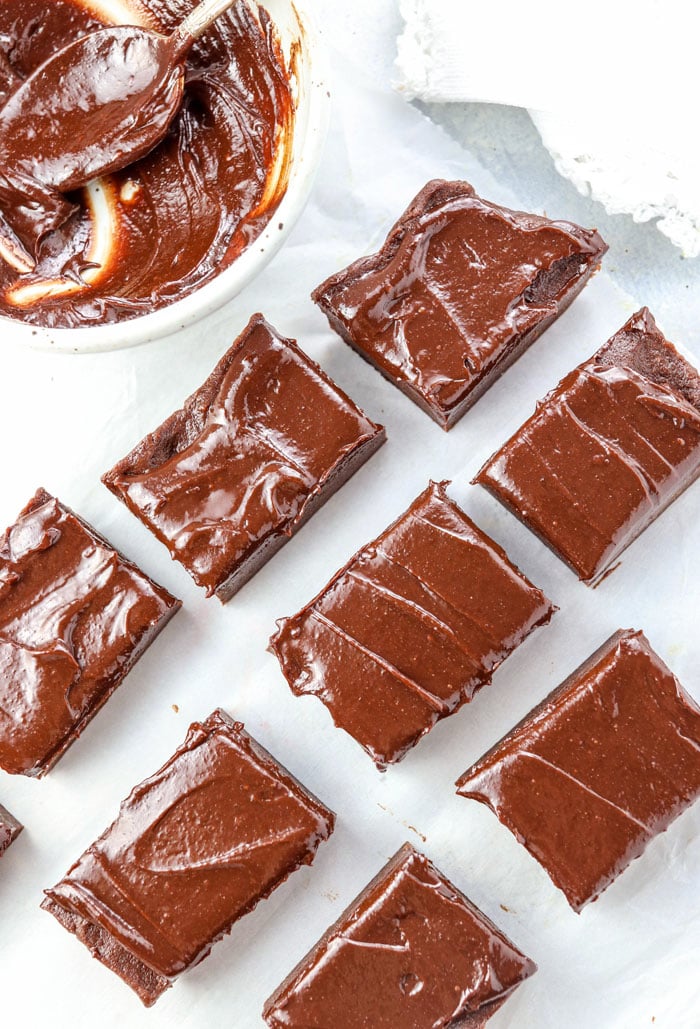 healthy no-bake brownies with chocolate frosting