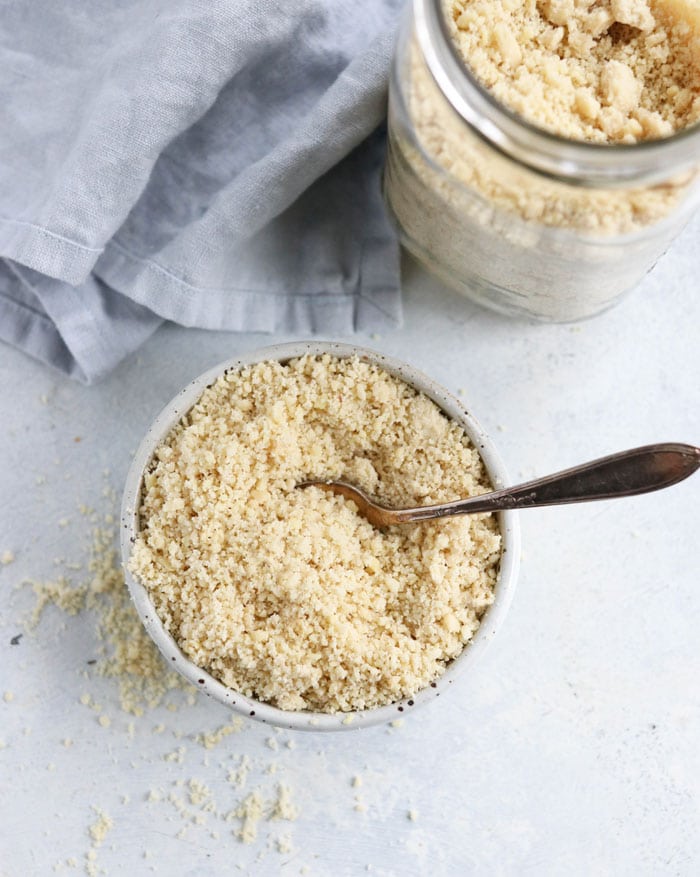 https://detoxinista.com/wp-content/uploads/2018/04/homemade-almond-flour.jpg