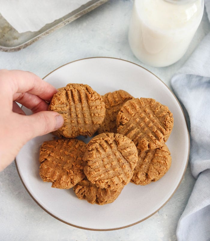 4 Ingredient Peanut Butter Cookies Detoxinista