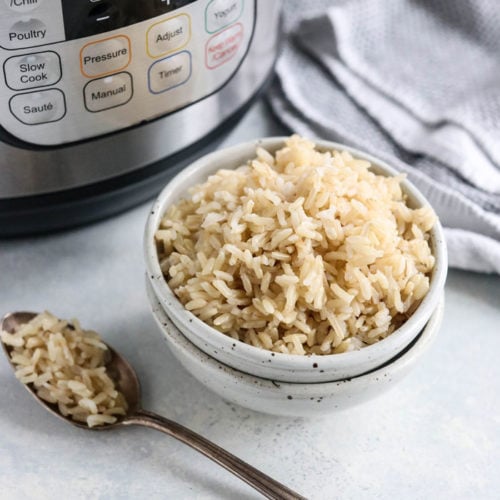 instant pot brown rice in a bowl