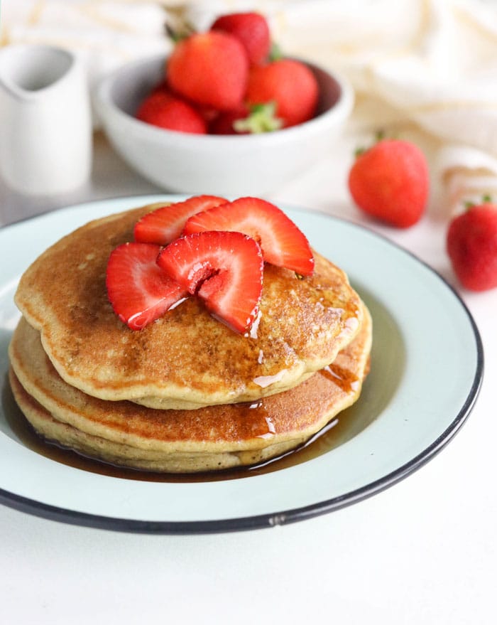 Banana Oatmeal Pancakes So Fluffy Detoxinista