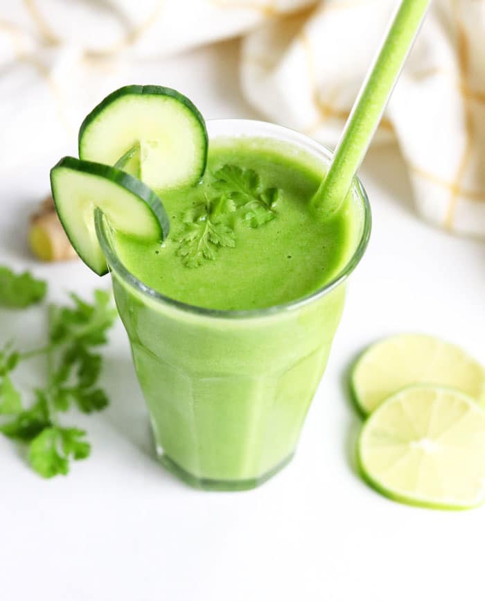 Easy Detox Smoothie (with NO weird ingredients!) - Detoxinista