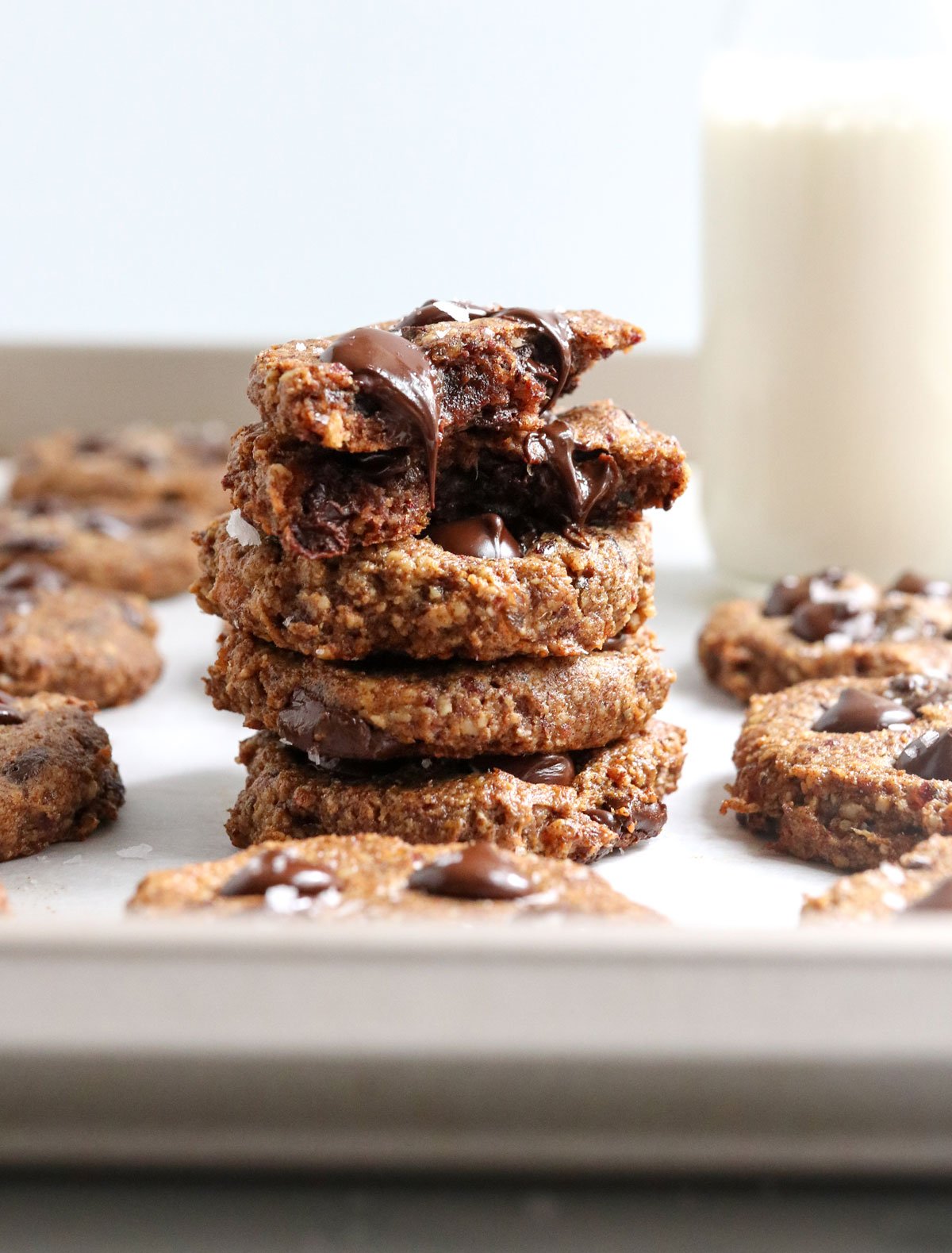 Raw Vegan Chocolate Cookies - The Blender Girl