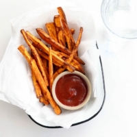 air fryer sweet potato fries with ketchup