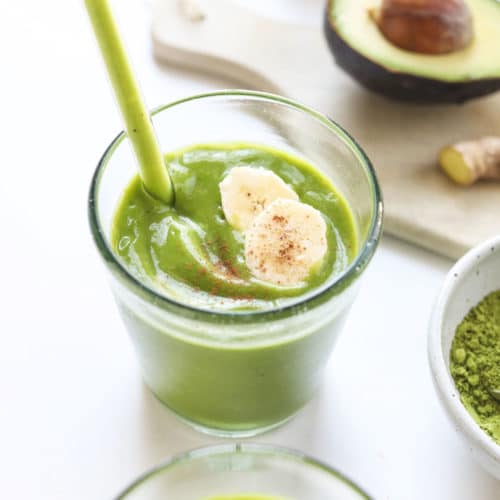 Energizing Matcha Smoothie - Detoxinista