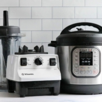 instant pot and vitamix on counter