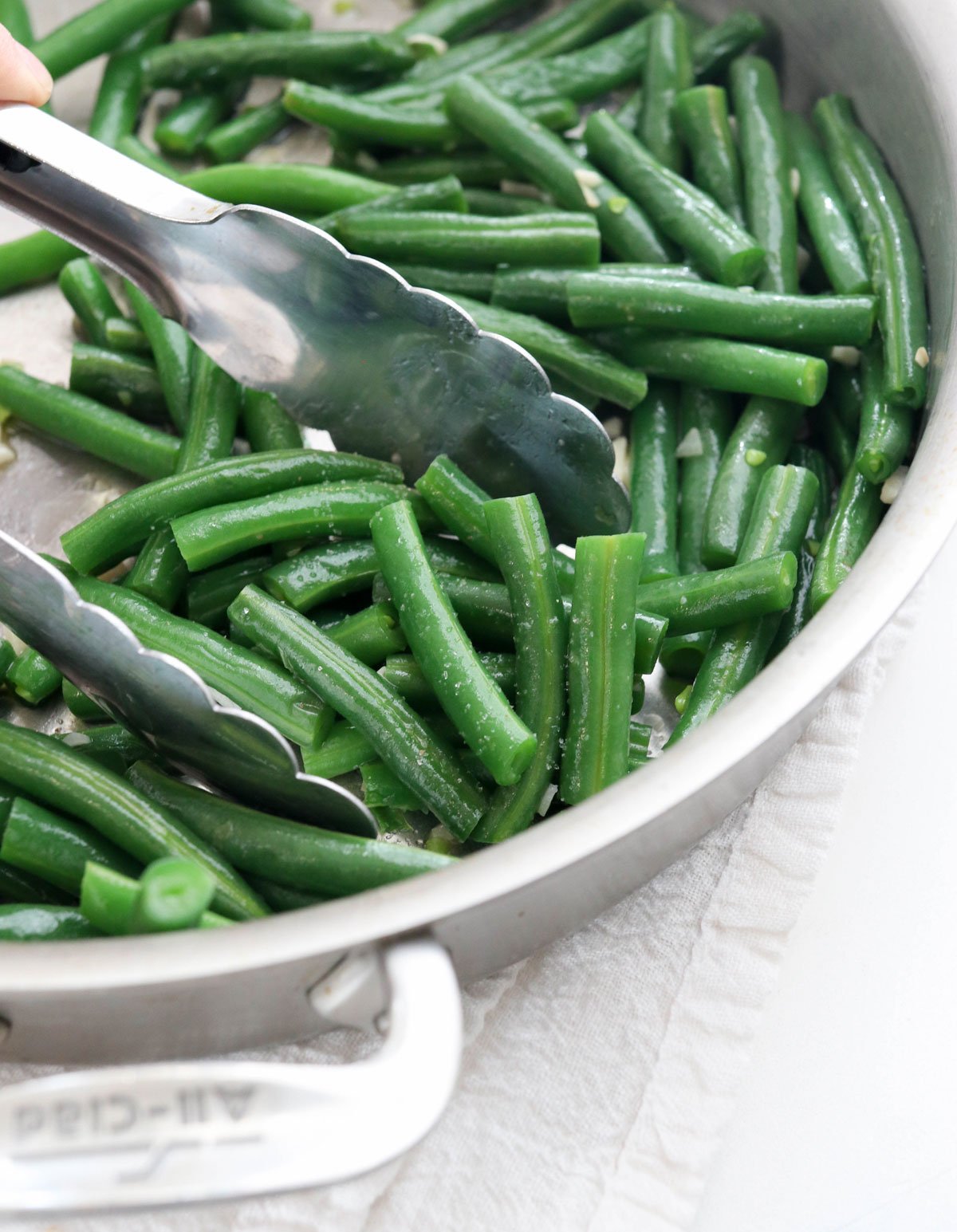 Easy Crock Pot Green Beans-Flour On My Face