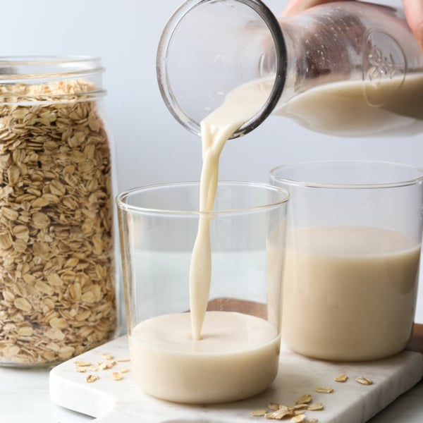 How to Make Oat Milk (Not Slimy!) - Detoxinista Recipes