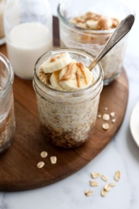 peanut butter overnight oats with banana on top