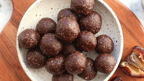 Dates Chocolate & Nut Balls Recipe (Energy Balls)