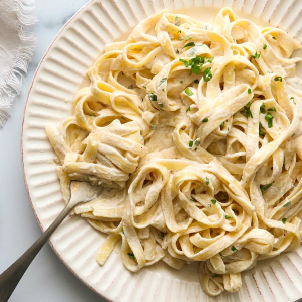 Best Vegan Alfredo Sauce - Detoxinista