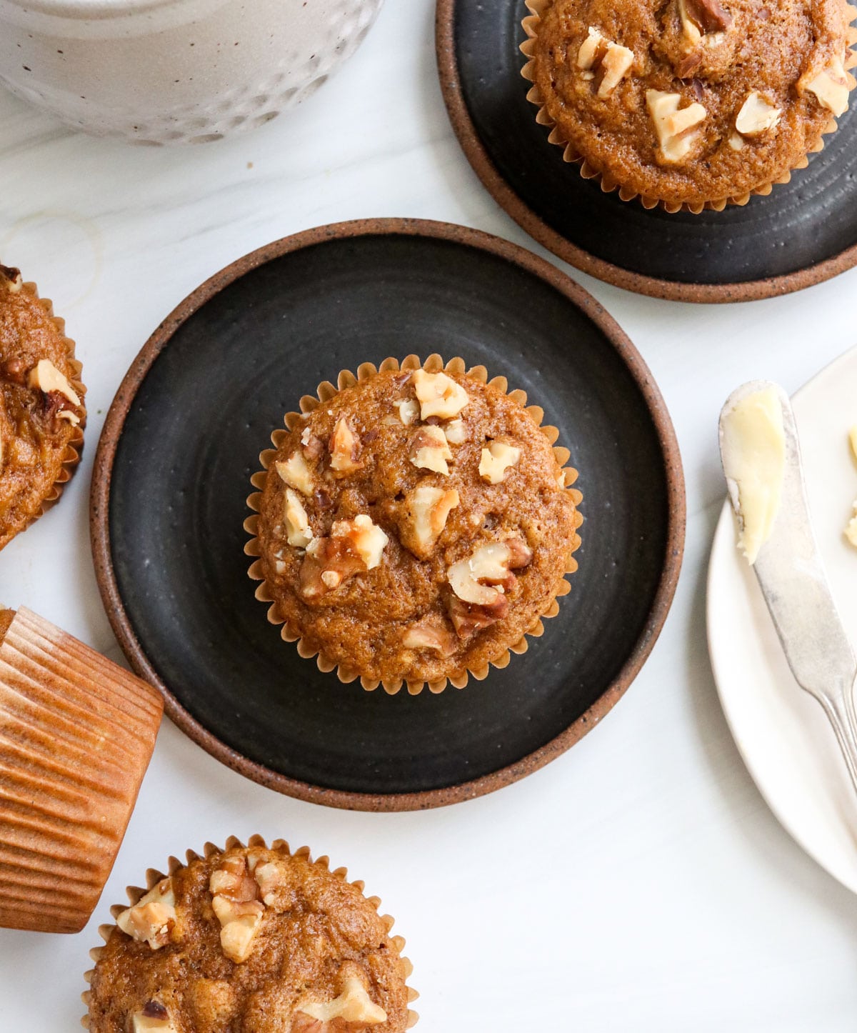 https://detoxinista.com/wp-content/uploads/2022/04/banana-muffins-overhead.jpg