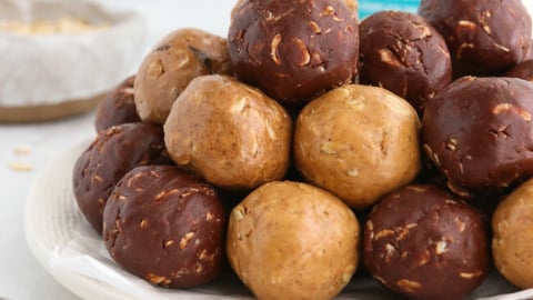 Easy Protein Balls (3 Flavors!) - Detoxinista