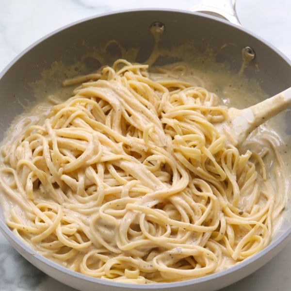 Easy Hummus Pasta Detoxinista