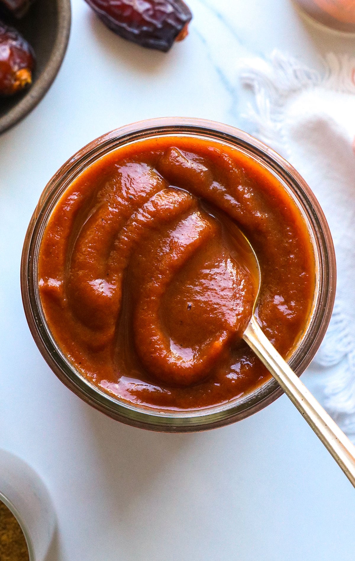 Healthy BBQ Sauce (No Added Sugar!) - Detoxinista