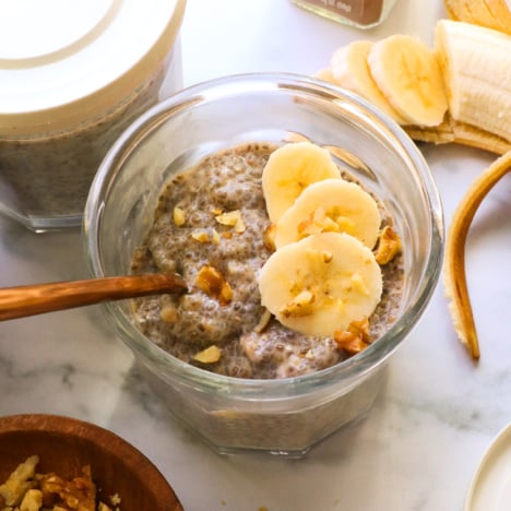 banana chia pudding in a glass jar with lid.